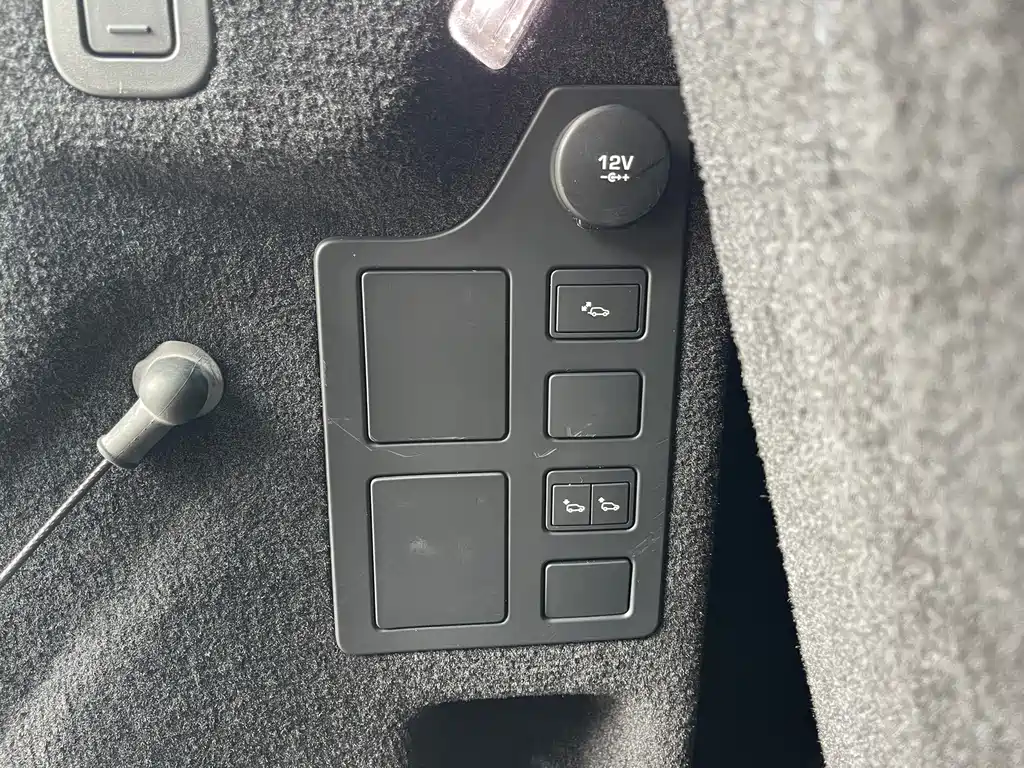 Land Rover Discovery — миниатюра 16