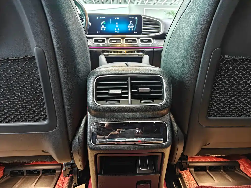 Mercedes-Benz GLS — миниатюра 21