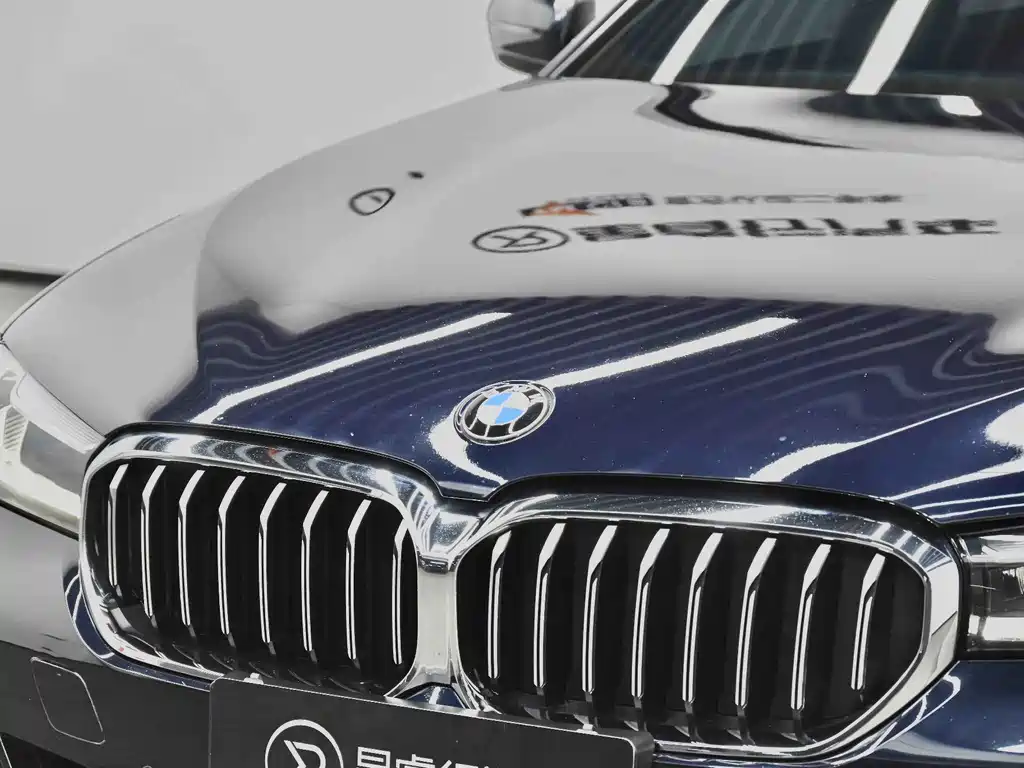 BMW 5 Series — миниатюра 27