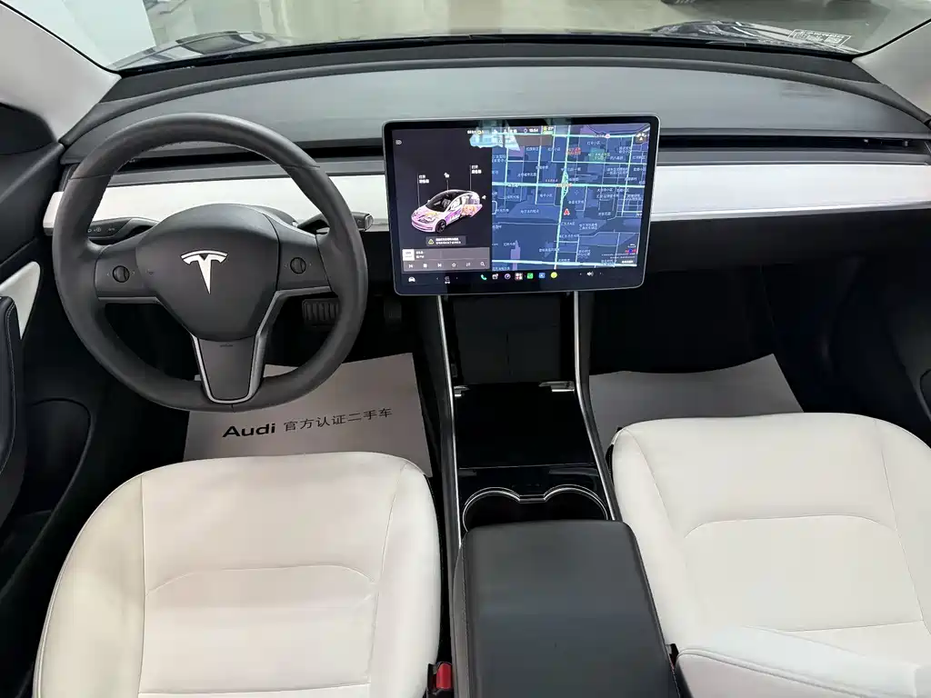 Tesla Model 3 — миниатюра 9