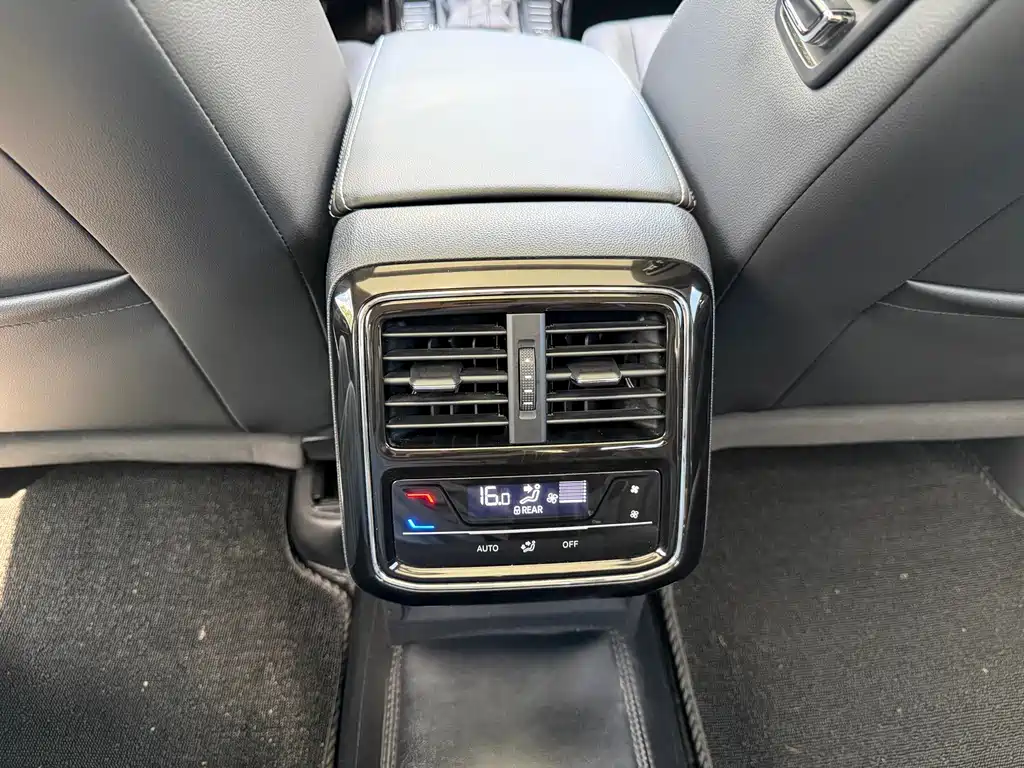 Volkswagen Passat — миниатюра 12