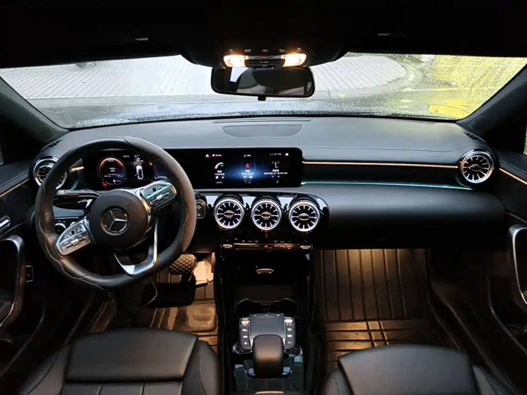 Mercedes-Benz A-Class — миниатюра 10