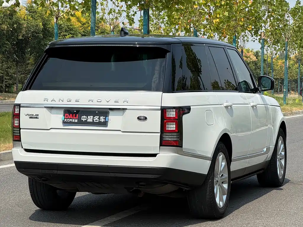 Land Rover Range Rover — миниатюра 4