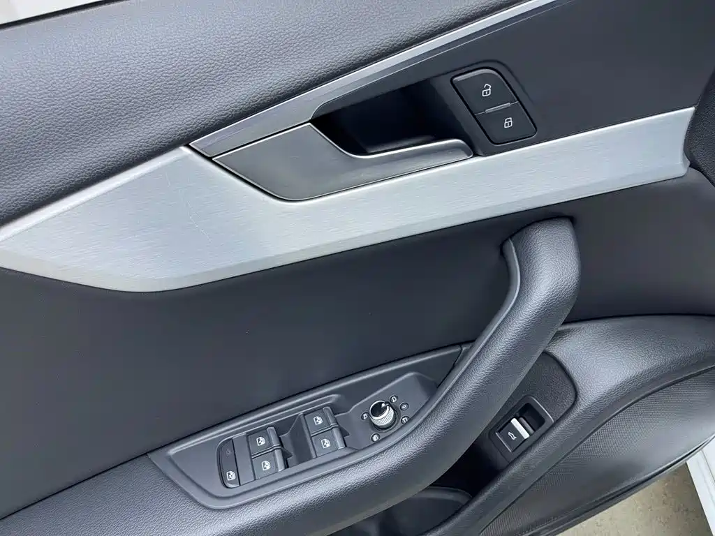 Audi A4L — миниатюра 9