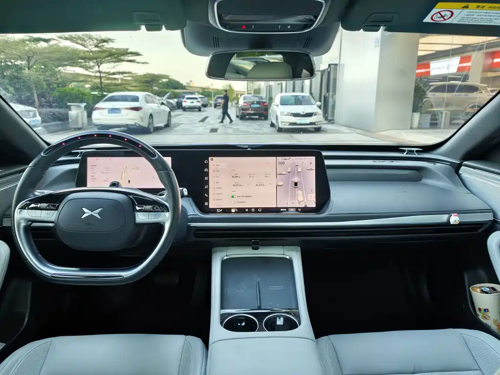 XPeng P7 — миниатюра 8