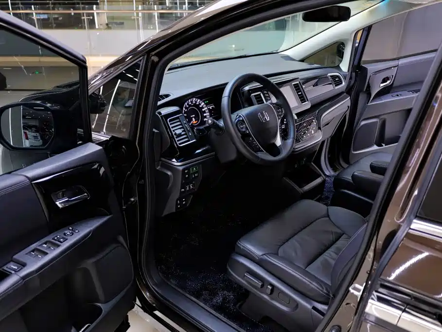 Honda Elysion — миниатюра 16