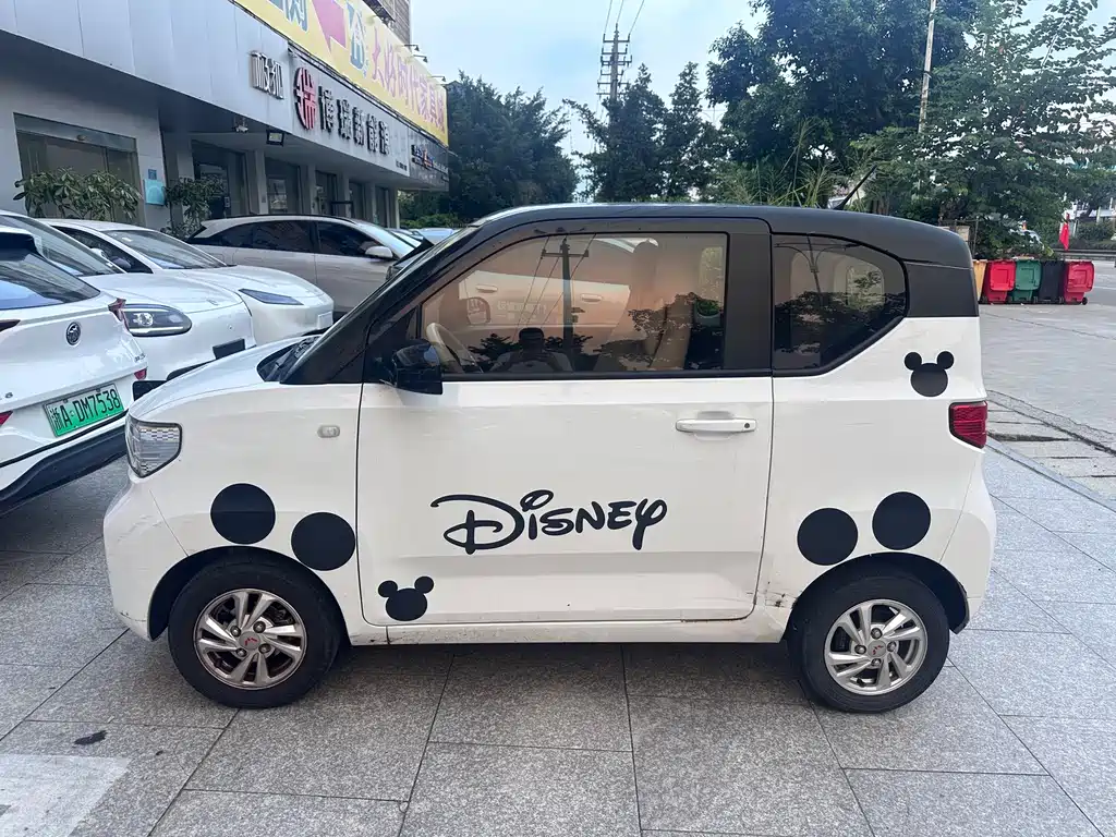 Wuling MINIEV — миниатюра 3
