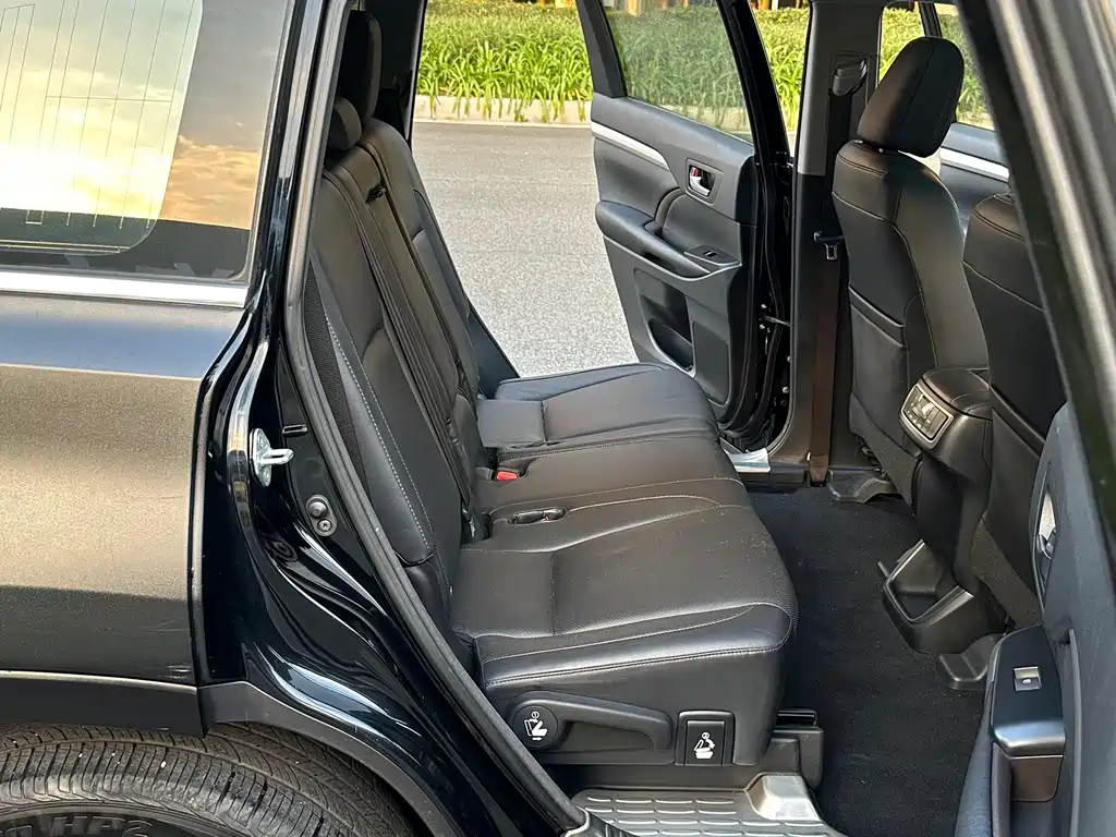 Toyota Highlander — миниатюра 16