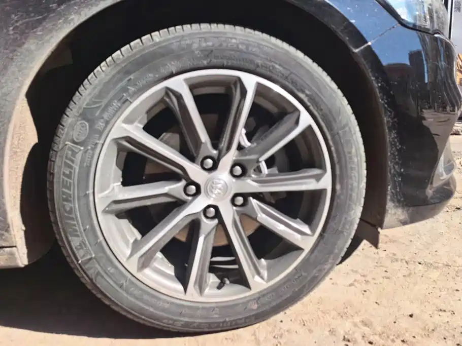 Buick LaCrosse — миниатюра 6