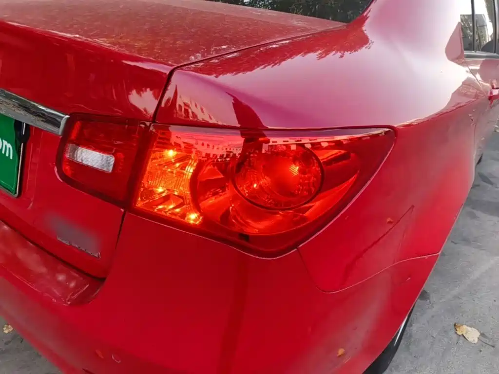 Roewe 350 — миниатюра 8