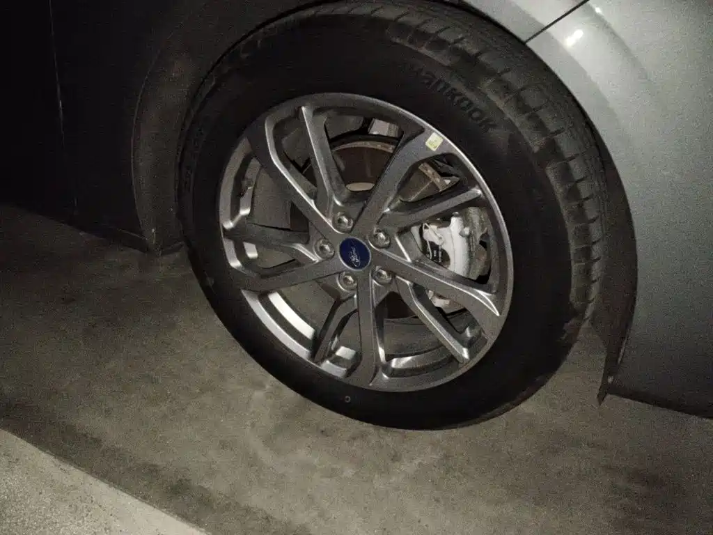 Ford Mondeo — миниатюра 8