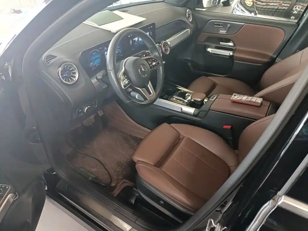 Mercedes-Benz GLB — миниатюра 16