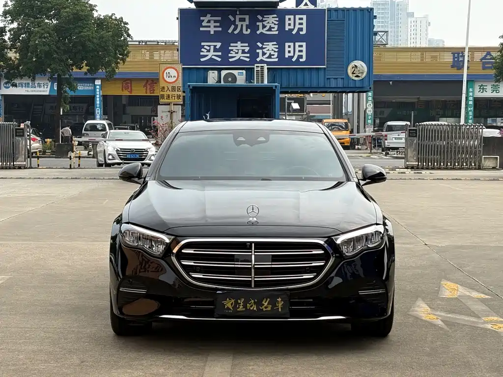 Mercedes-Benz E-Class — миниатюра 2