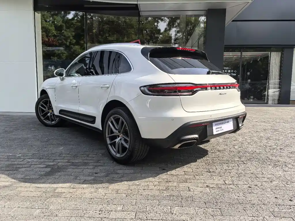 Porsche Macan — миниатюра 4