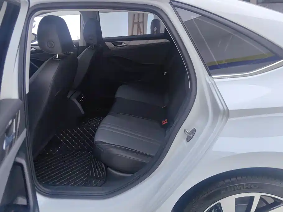Volkswagen Sagitar — миниатюра 11