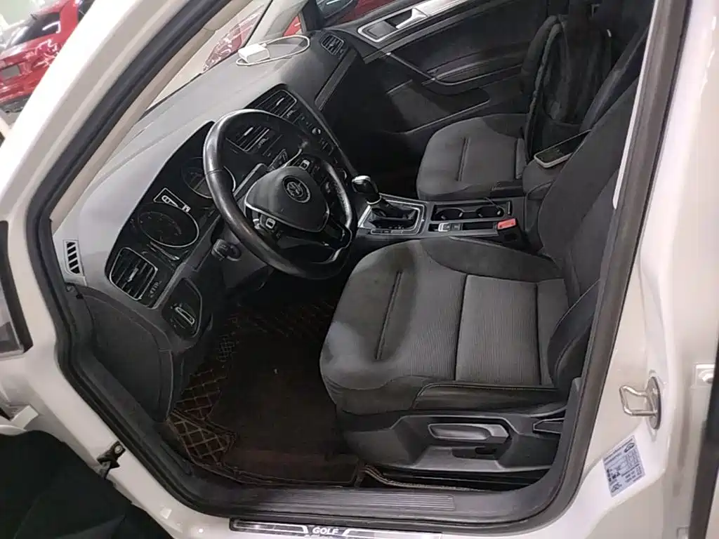 Volkswagen Golf — миниатюра 15