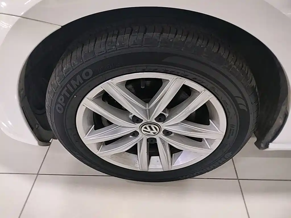 Volkswagen Golf — миниатюра 23