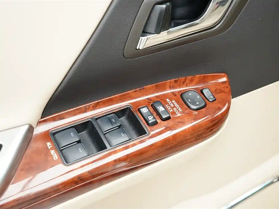 Toyota Alphard 2011 3.5L Luxury