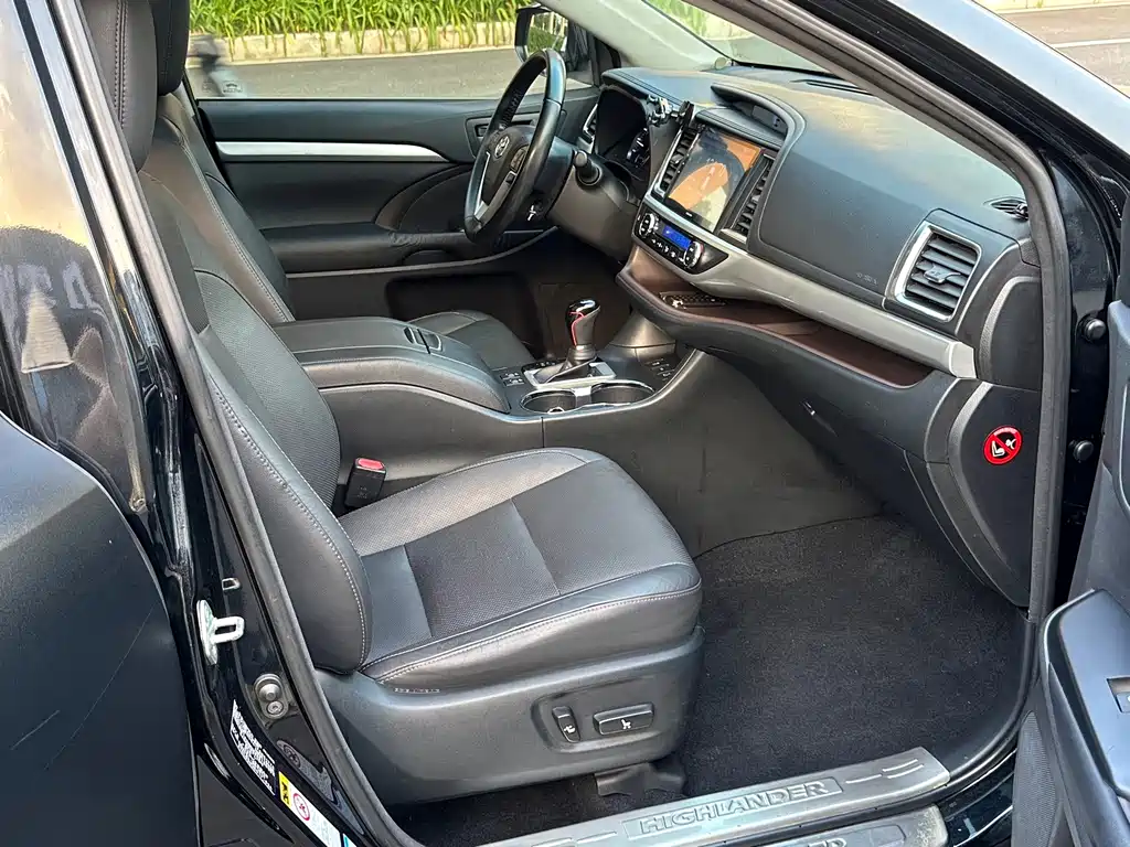 Toyota Highlander — миниатюра 4