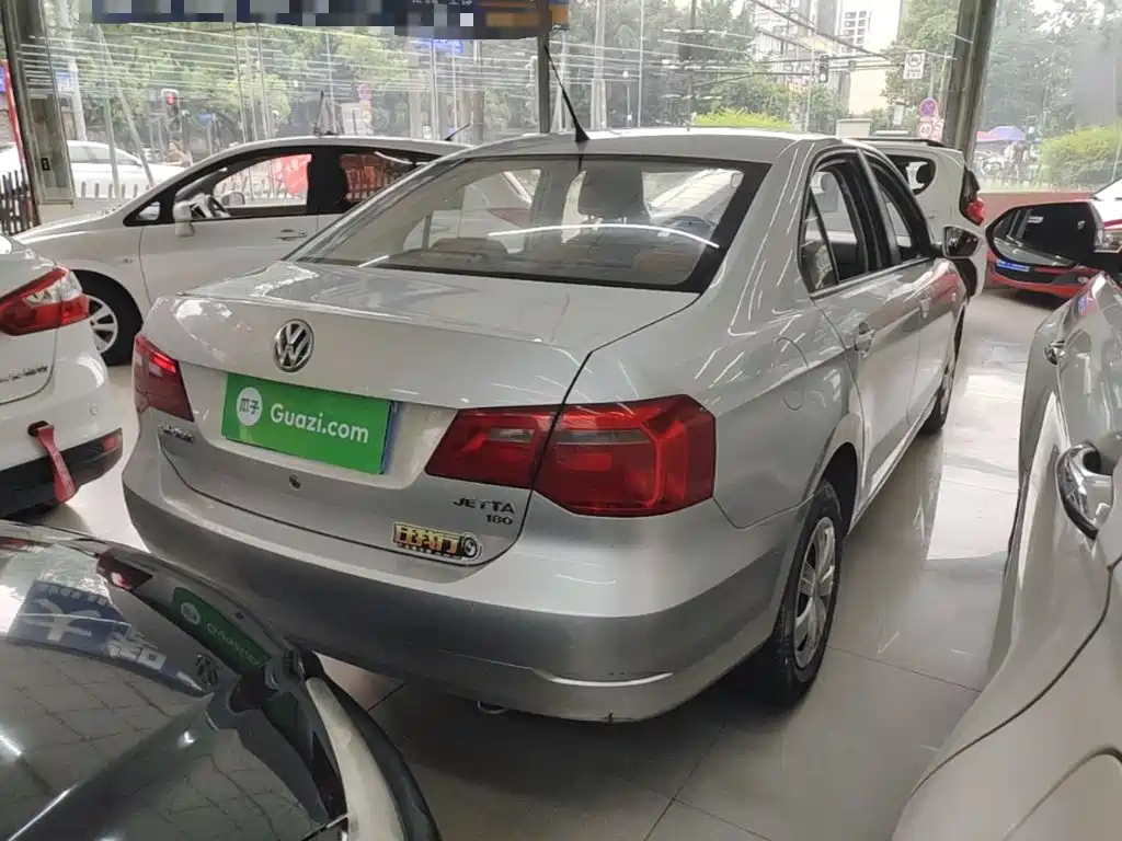 Volkswagen Jetta — миниатюра 7
