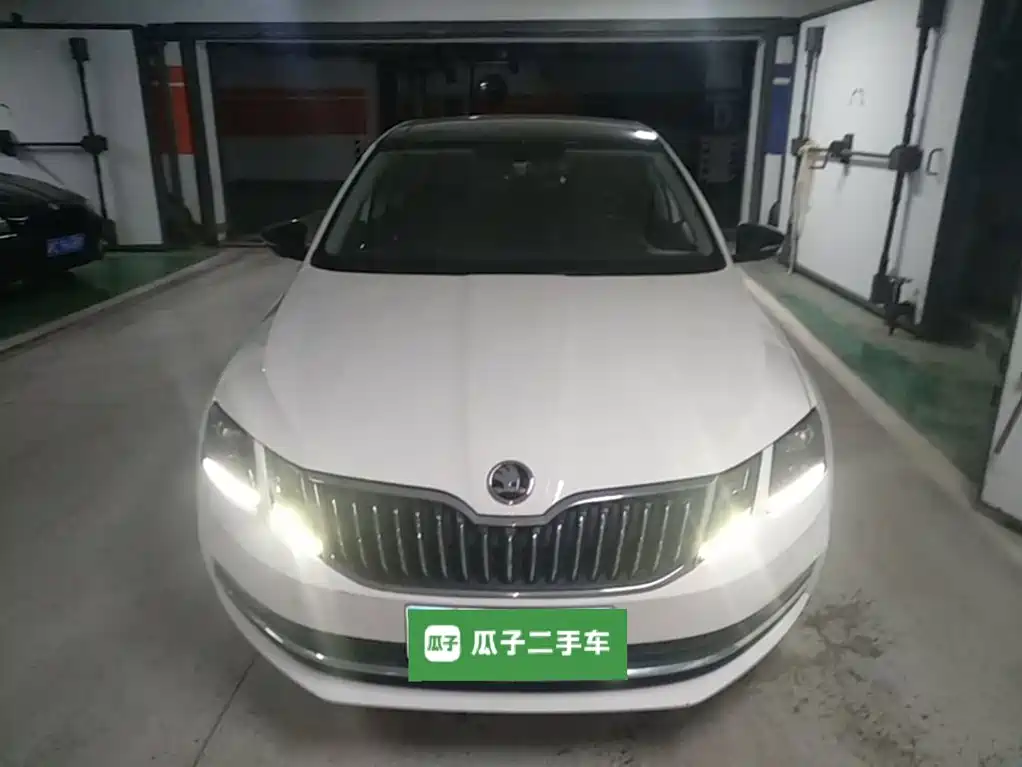 Skoda Octavia — миниатюра 3