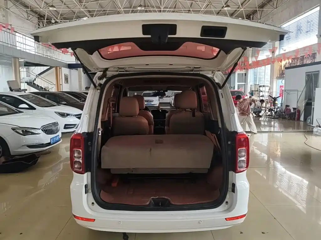 Wuling Hongguang — миниатюра 19