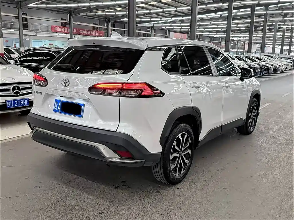 Toyota Frontlander — миниатюра 7