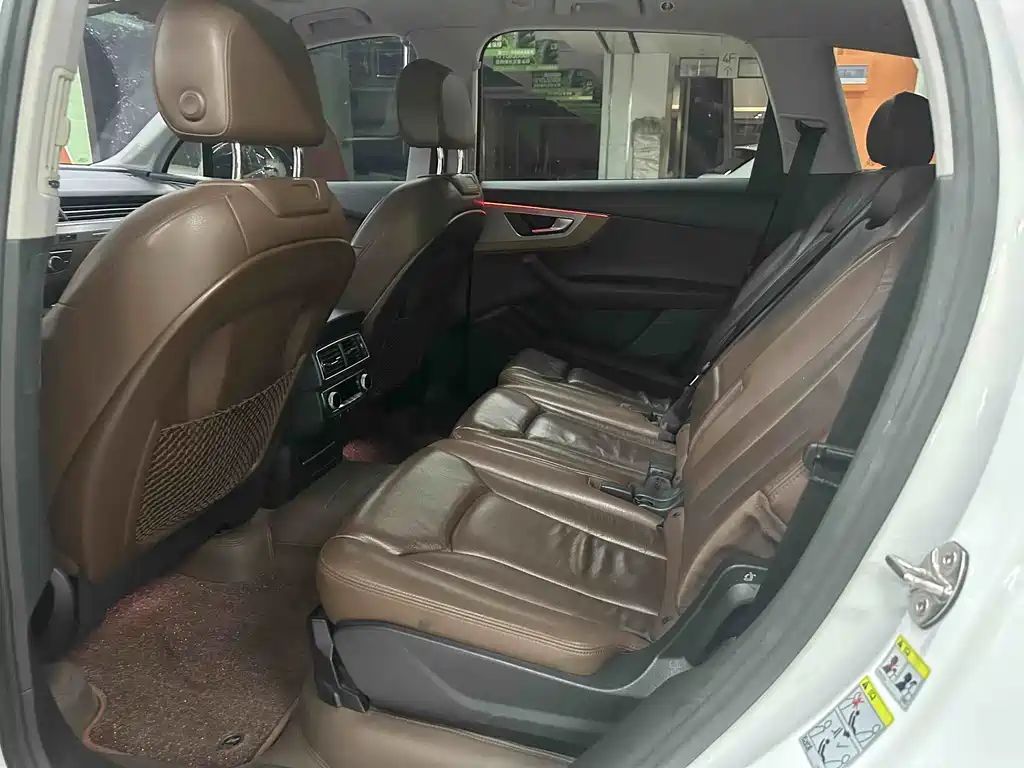 Audi Q7 — миниатюра 14