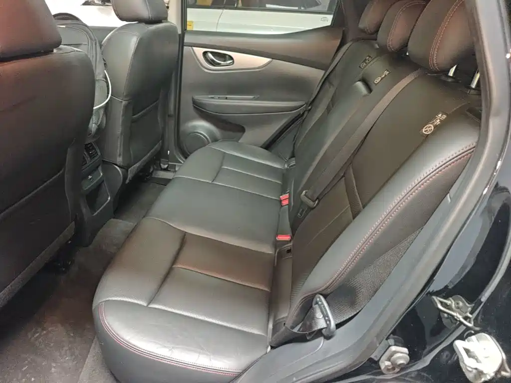 Nissan Qashqai — миниатюра 17