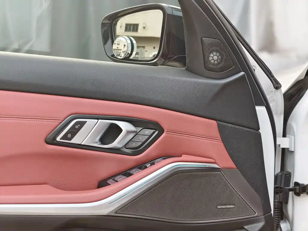 BMW 3 Series — миниатюра 21