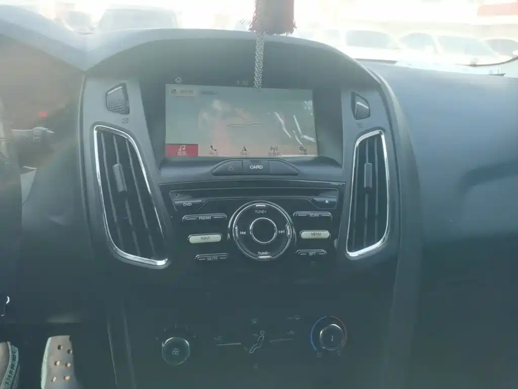 Ford Focus — миниатюра 13