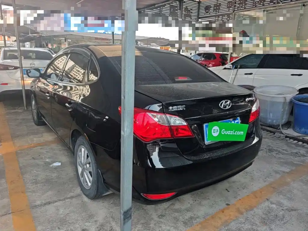 Hyundai Elantra — миниатюра 5