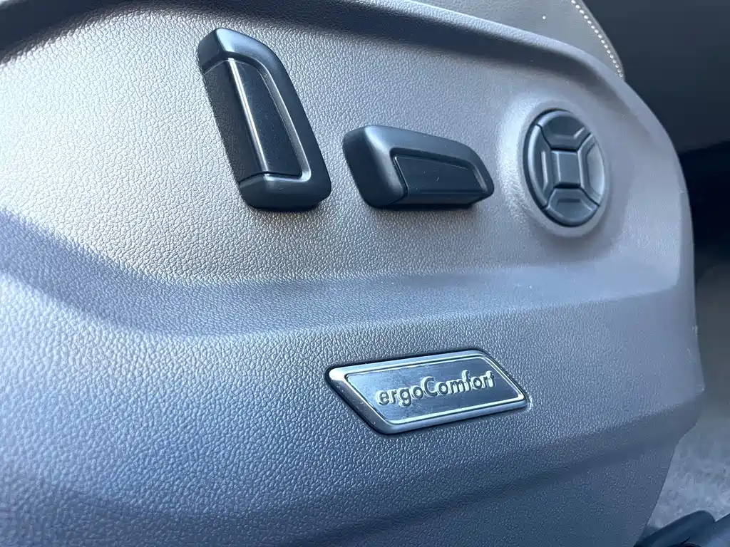 Volkswagen Touareg — миниатюра 24