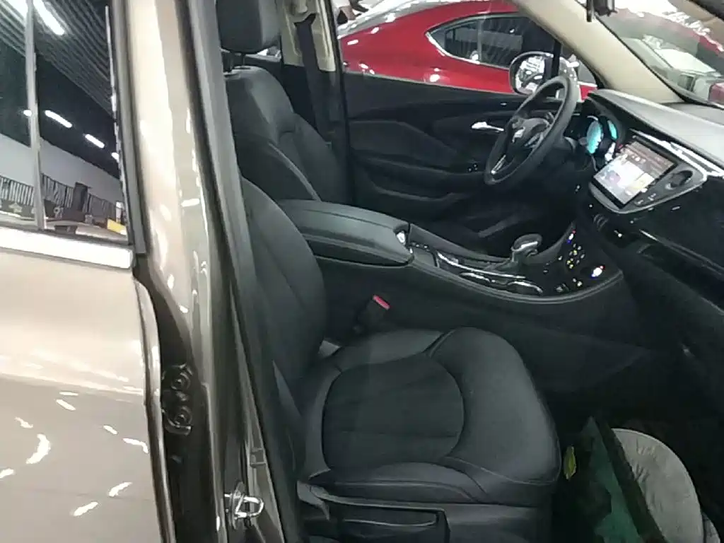 Buick Envision Plus — миниатюра 25