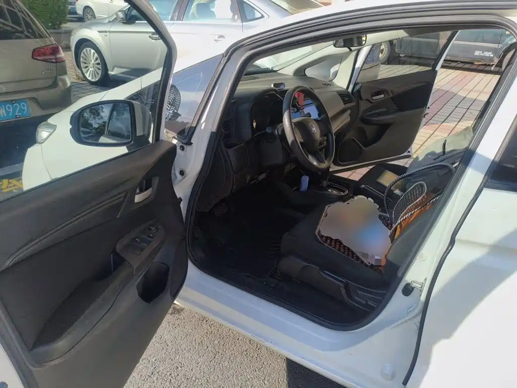 Honda Fit — миниатюра 12