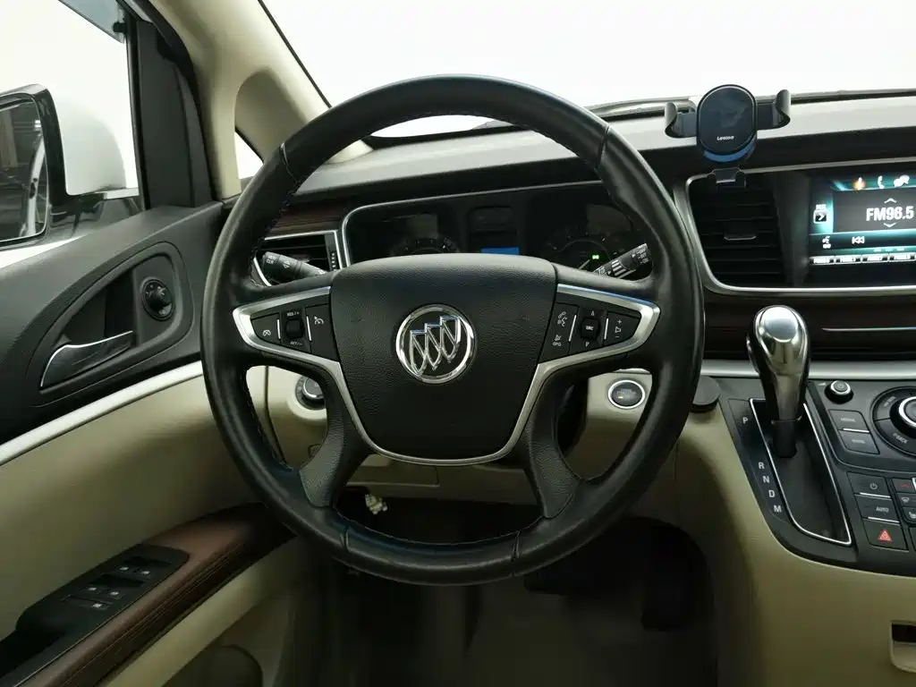Buick GL8 — миниатюра 11