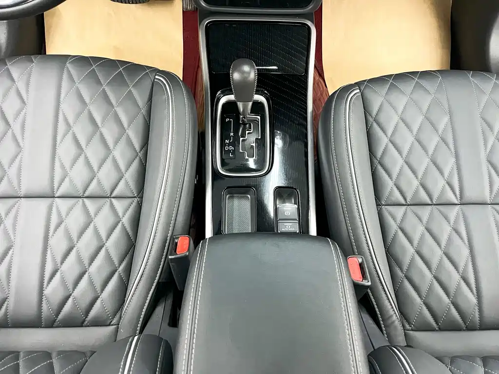 Mitsubishi Outlander — миниатюра 11