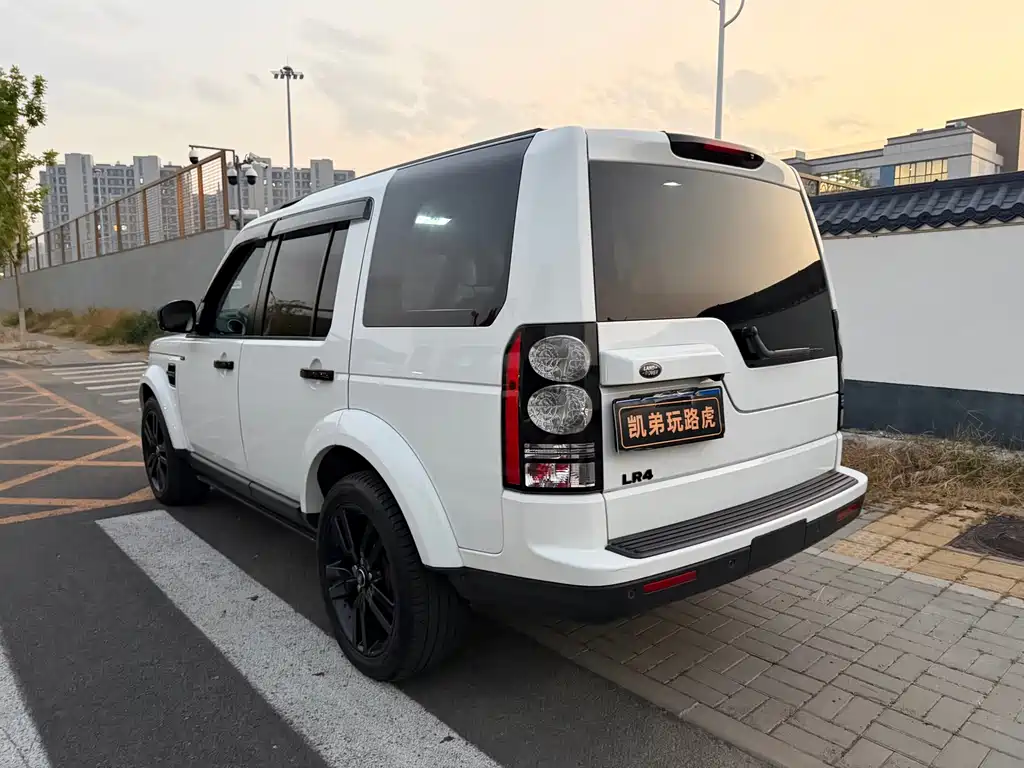 Land Rover Discovery — миниатюра 6