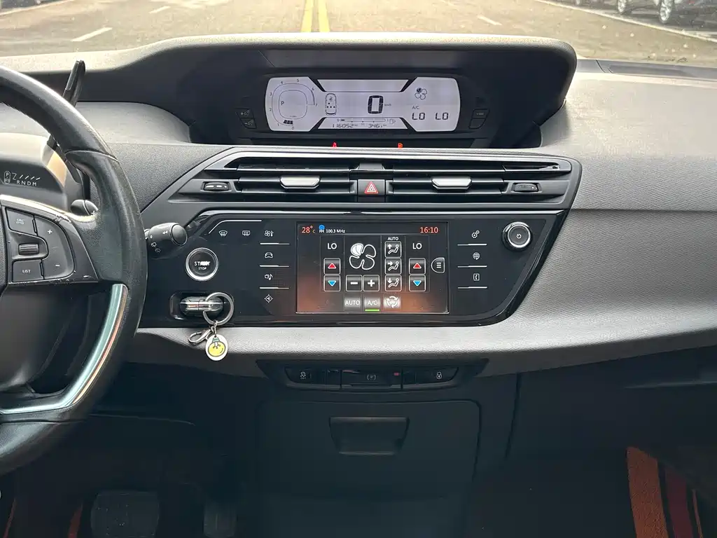 Citroen C4 Picasso — миниатюра 16