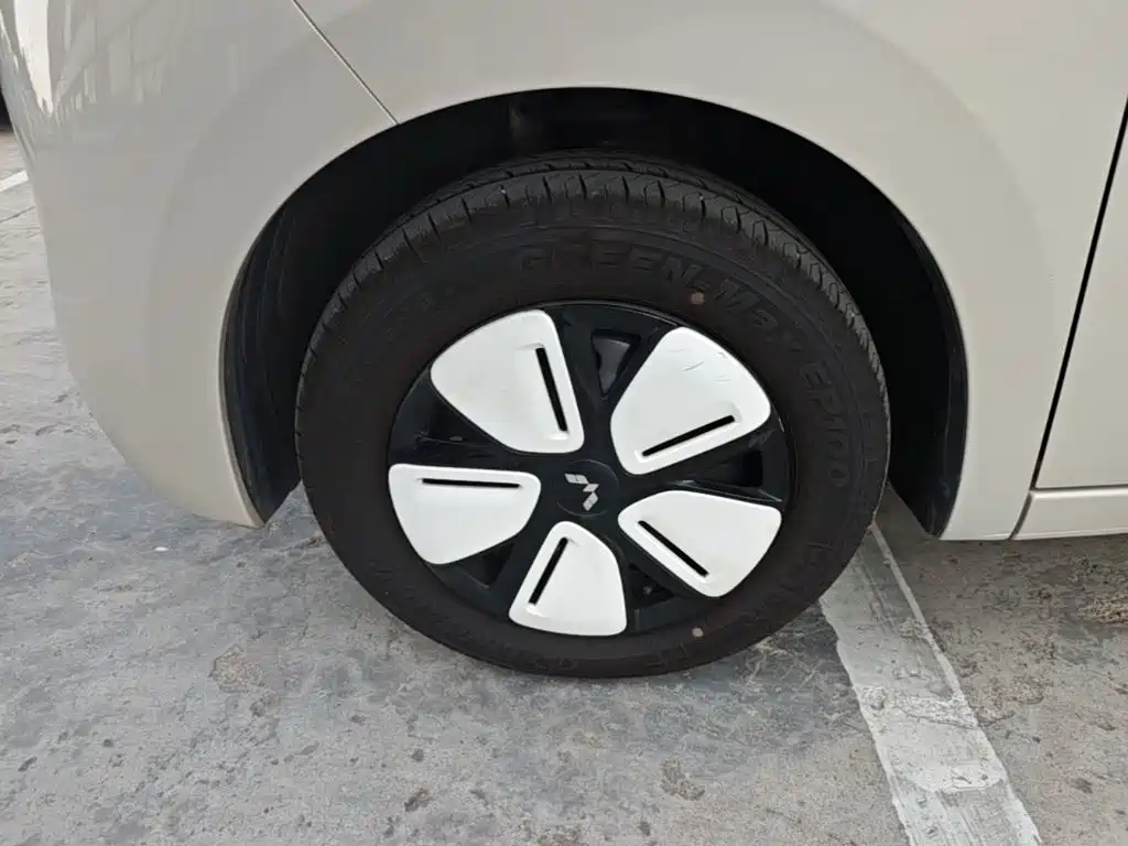 Wuling MINIEV — миниатюра 23