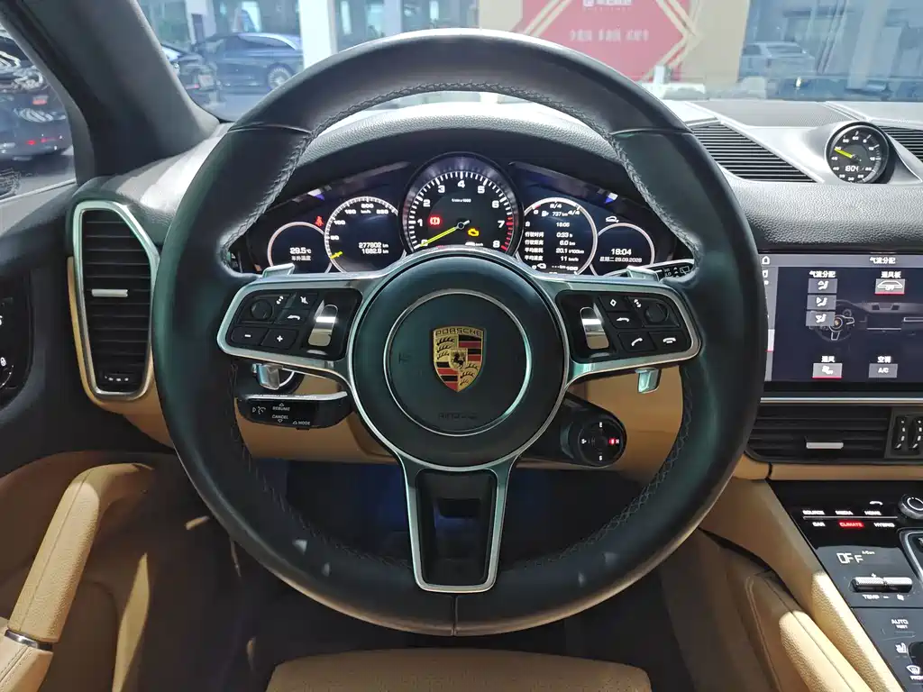 Porsche Cayenne Hybrid — миниатюра 10