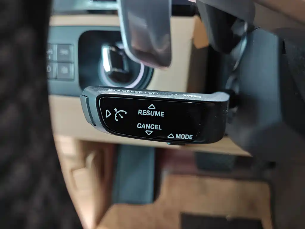 Porsche Cayenne Hybrid — миниатюра 26