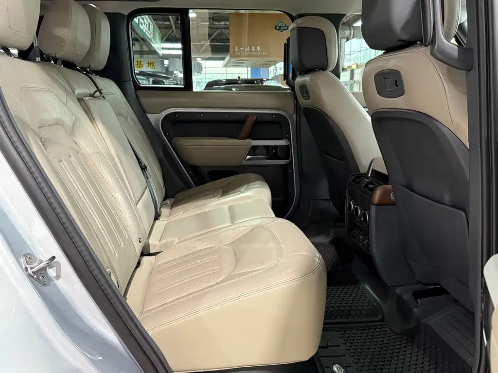 Land Rover Land Rover Defender 2021 110 P400