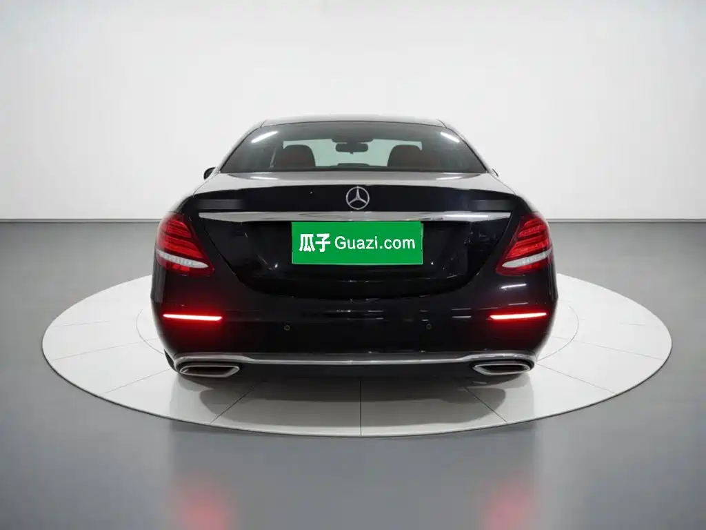 Mercedes-Benz E-Class — миниатюра 5