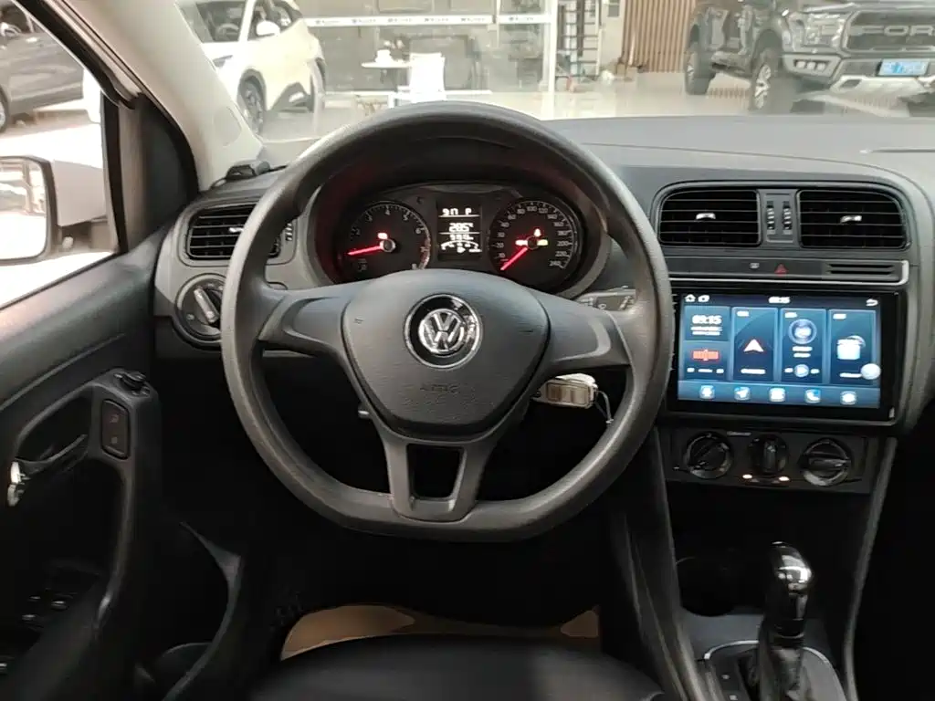 Volkswagen Polo — миниатюра 11