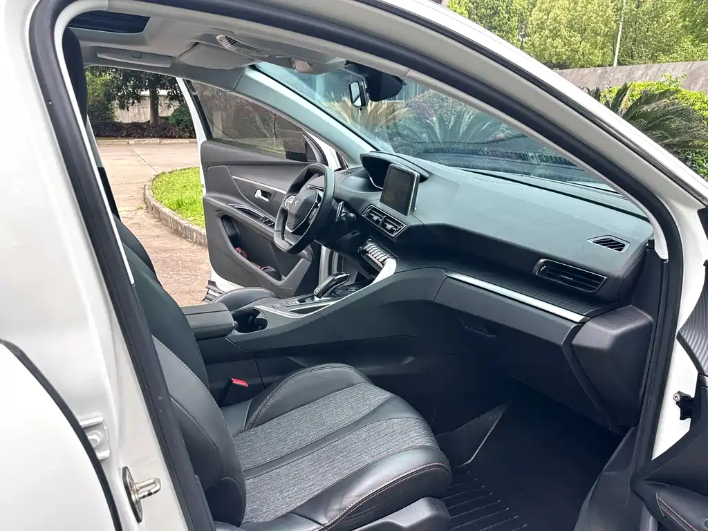 Peugeot 5008 — миниатюра 7