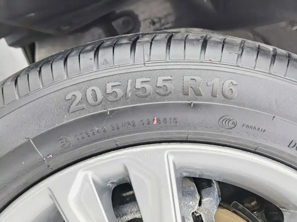 Geely Emgrand — миниатюра 24