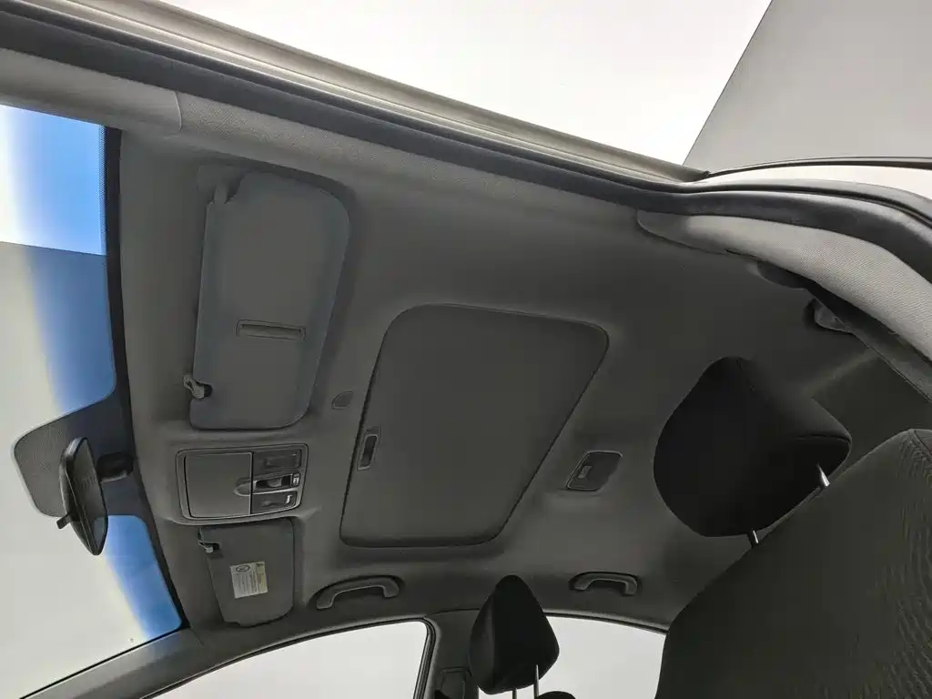Hyundai Elantra Langdong — миниатюра 14