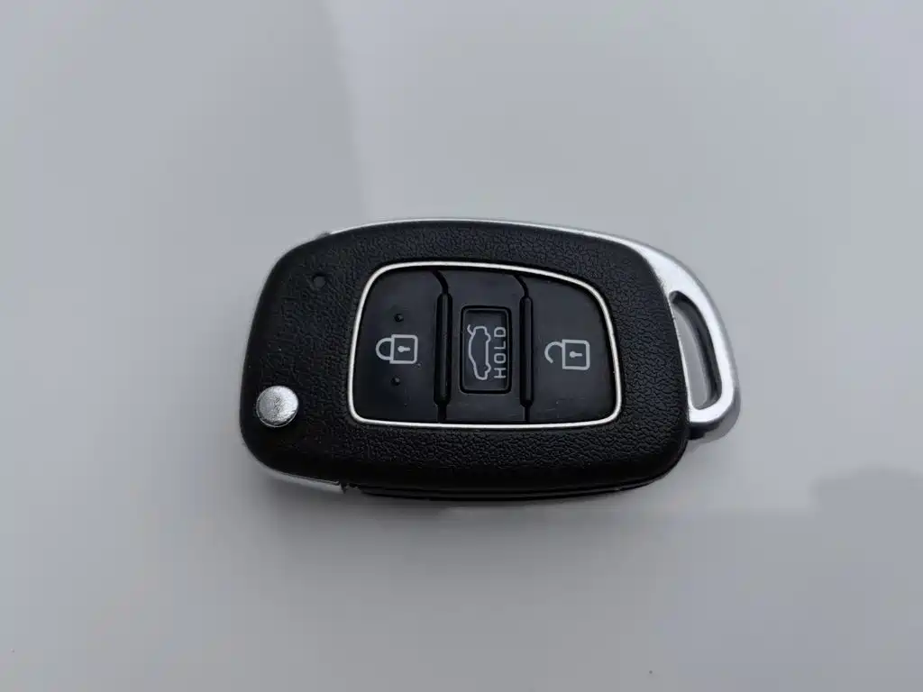 Hyundai Elantra — миниатюра 19
