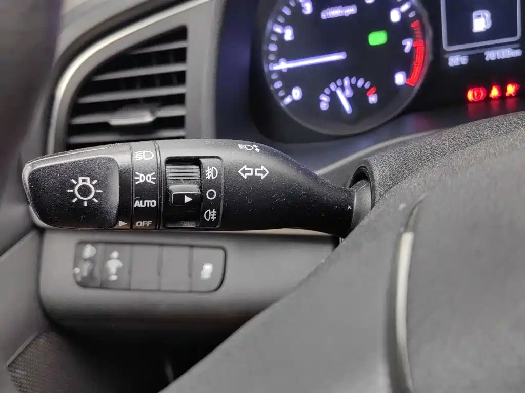 Hyundai Elantra — миниатюра 21